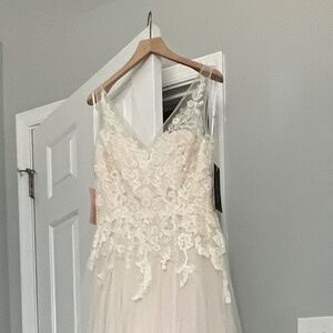 BHLDN willowby by Watters wedding dress size 12